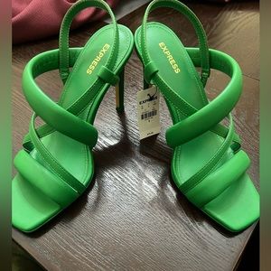 Express sandals NWT